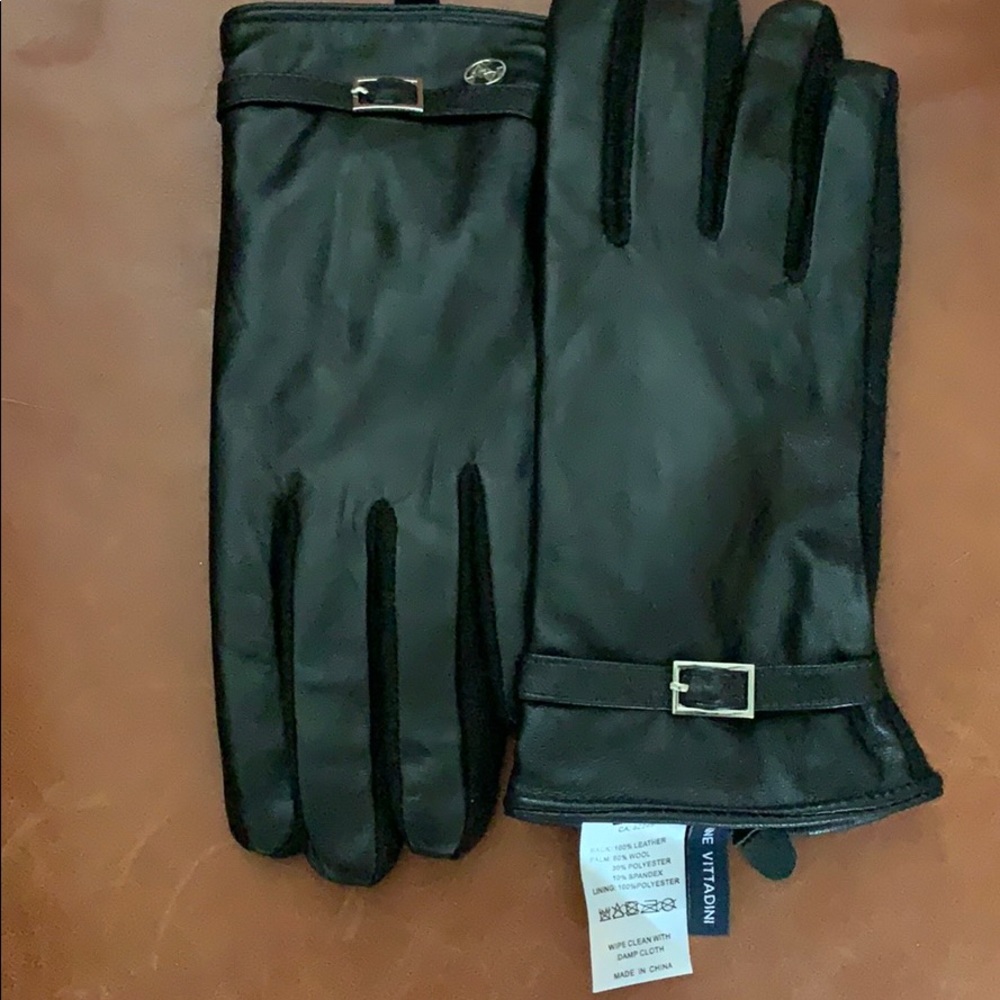 Orienne Vittadini Leather Gloves Medium